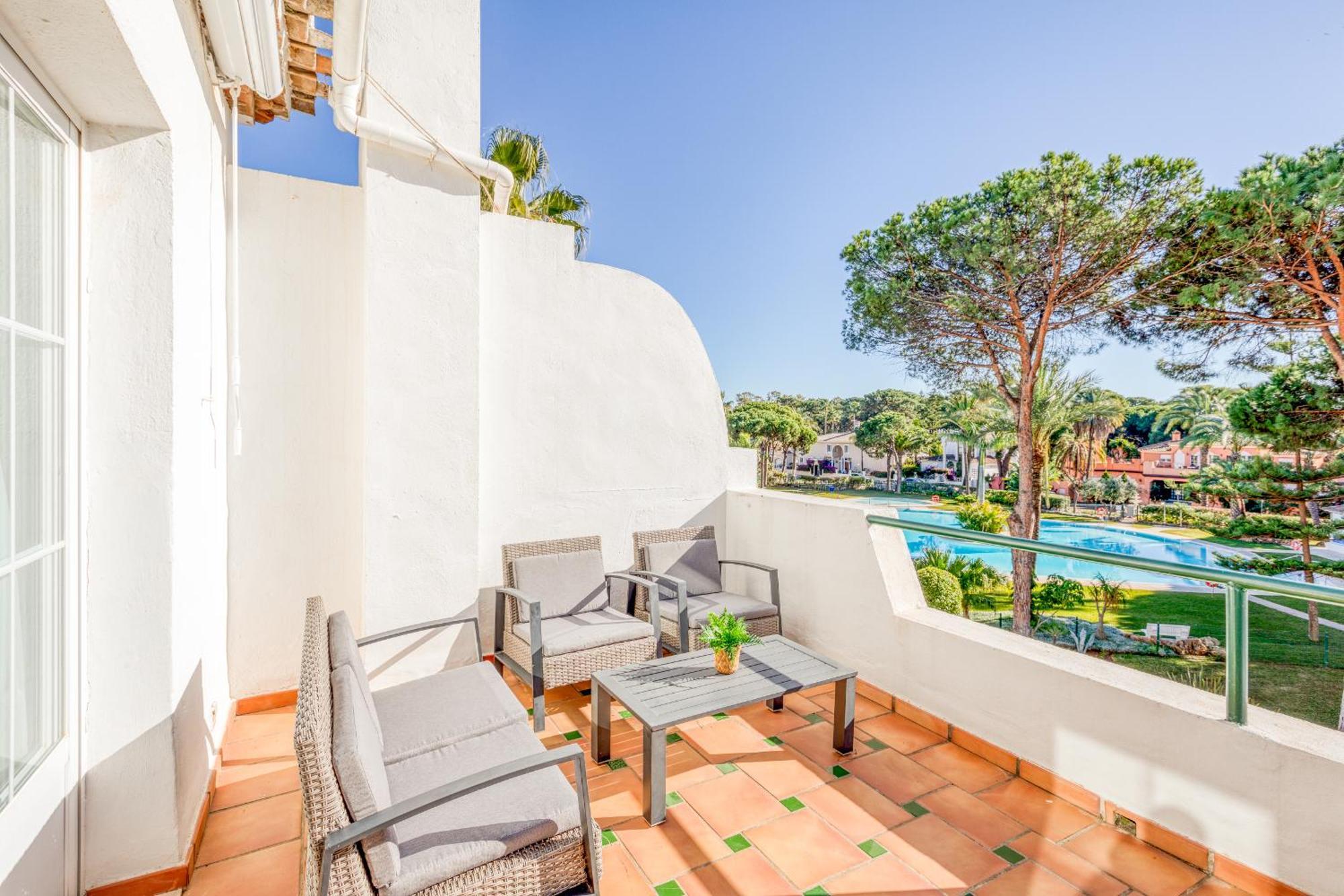 Апартаменти Life El Presidente Penthouse Pool View Естепона Екстер'єр фото