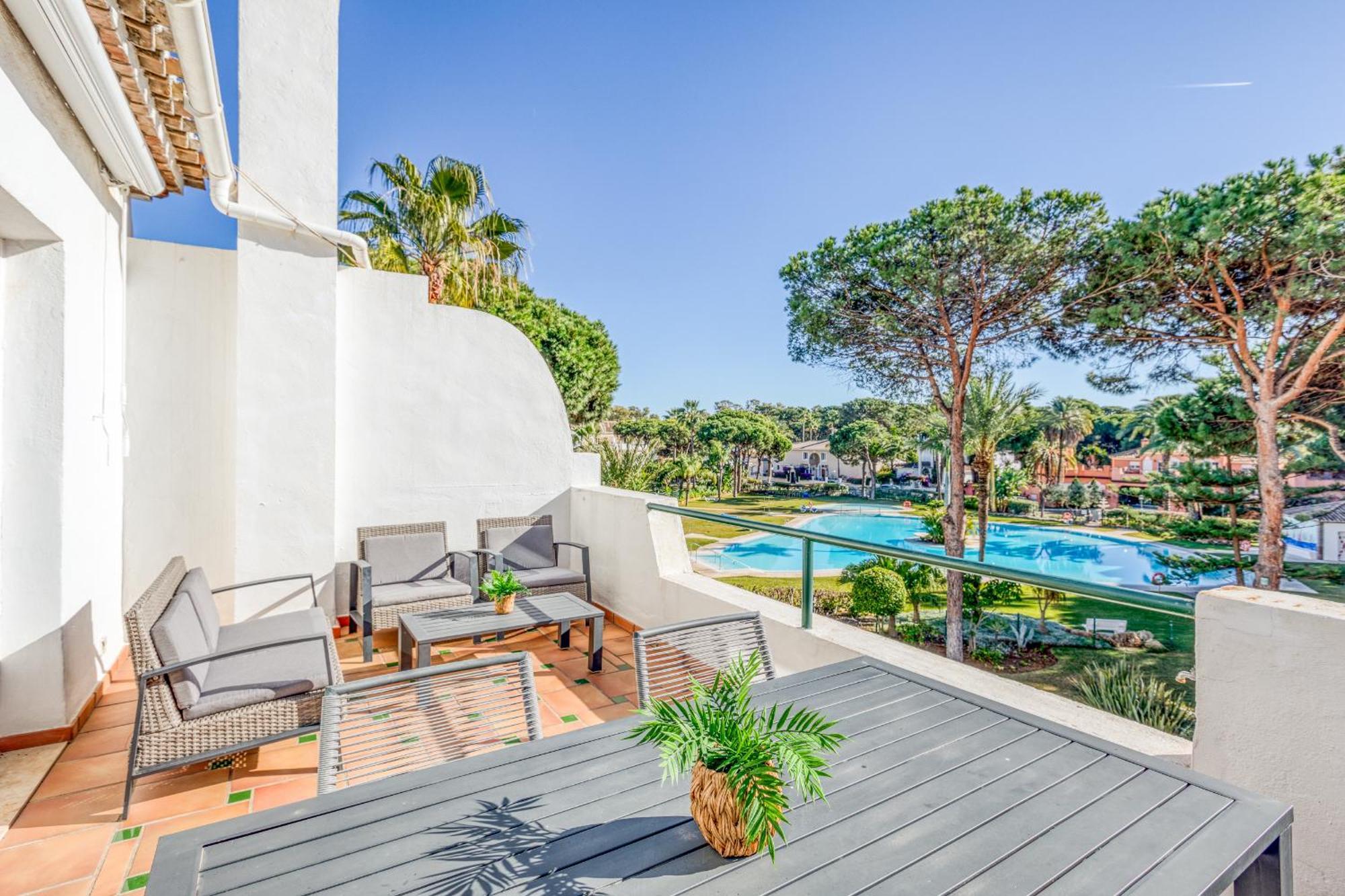Апартаменти Life El Presidente Penthouse Pool View Естепона Екстер'єр фото